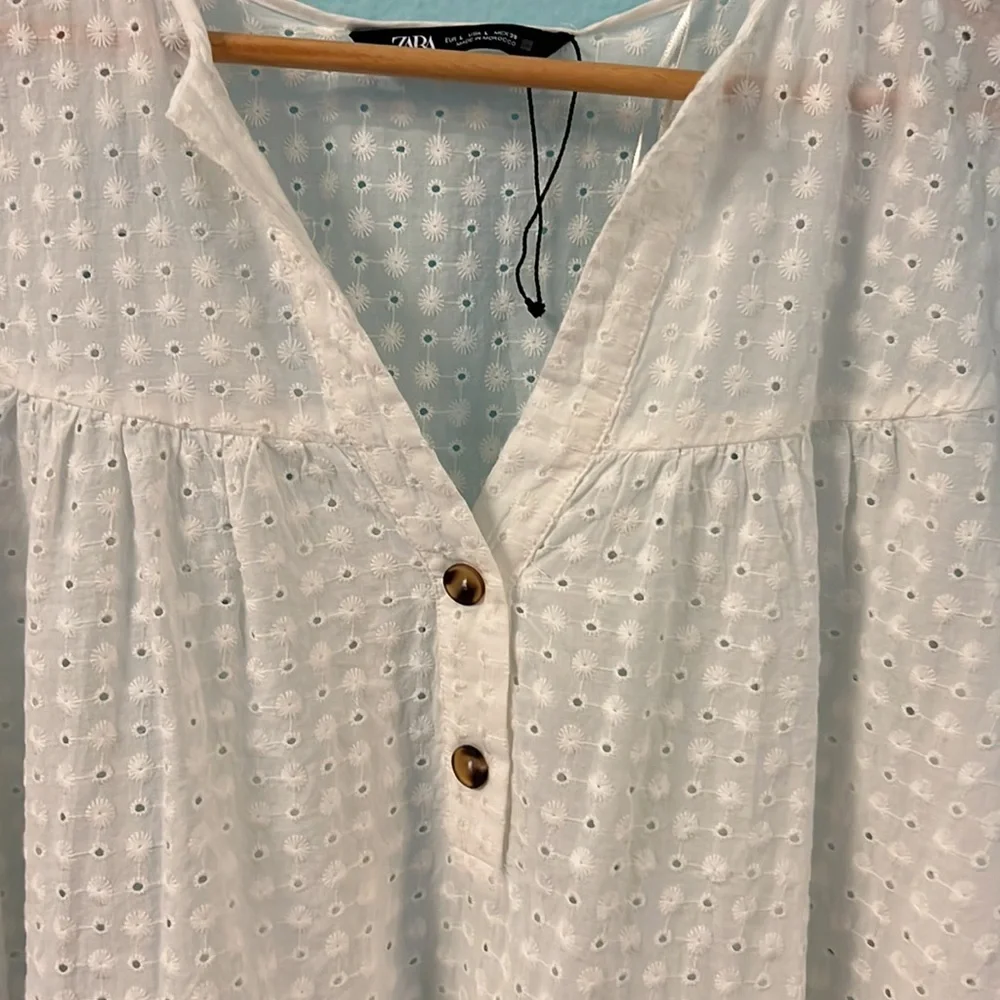 NWOT Zara Eyelet Top